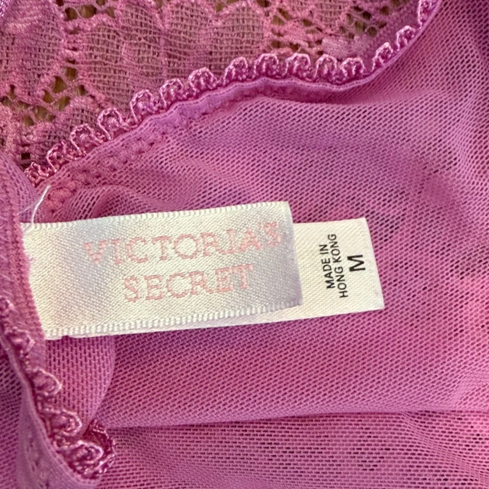 Victoria's Secret Pink Lace and Bows Camisole Size Medium💓💕💗🖤🖤🖤💓💕💗
